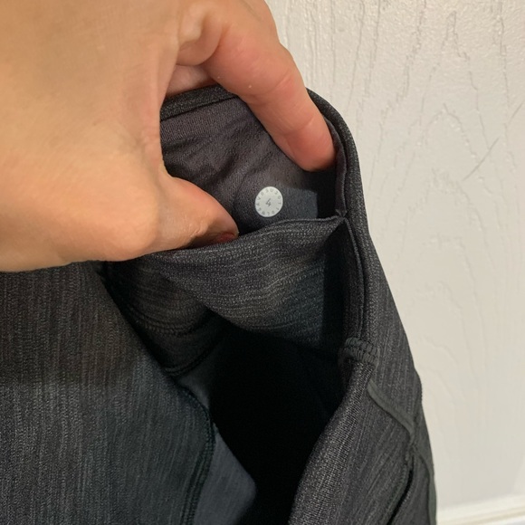 Lululemon crops - Picture 4 of 4